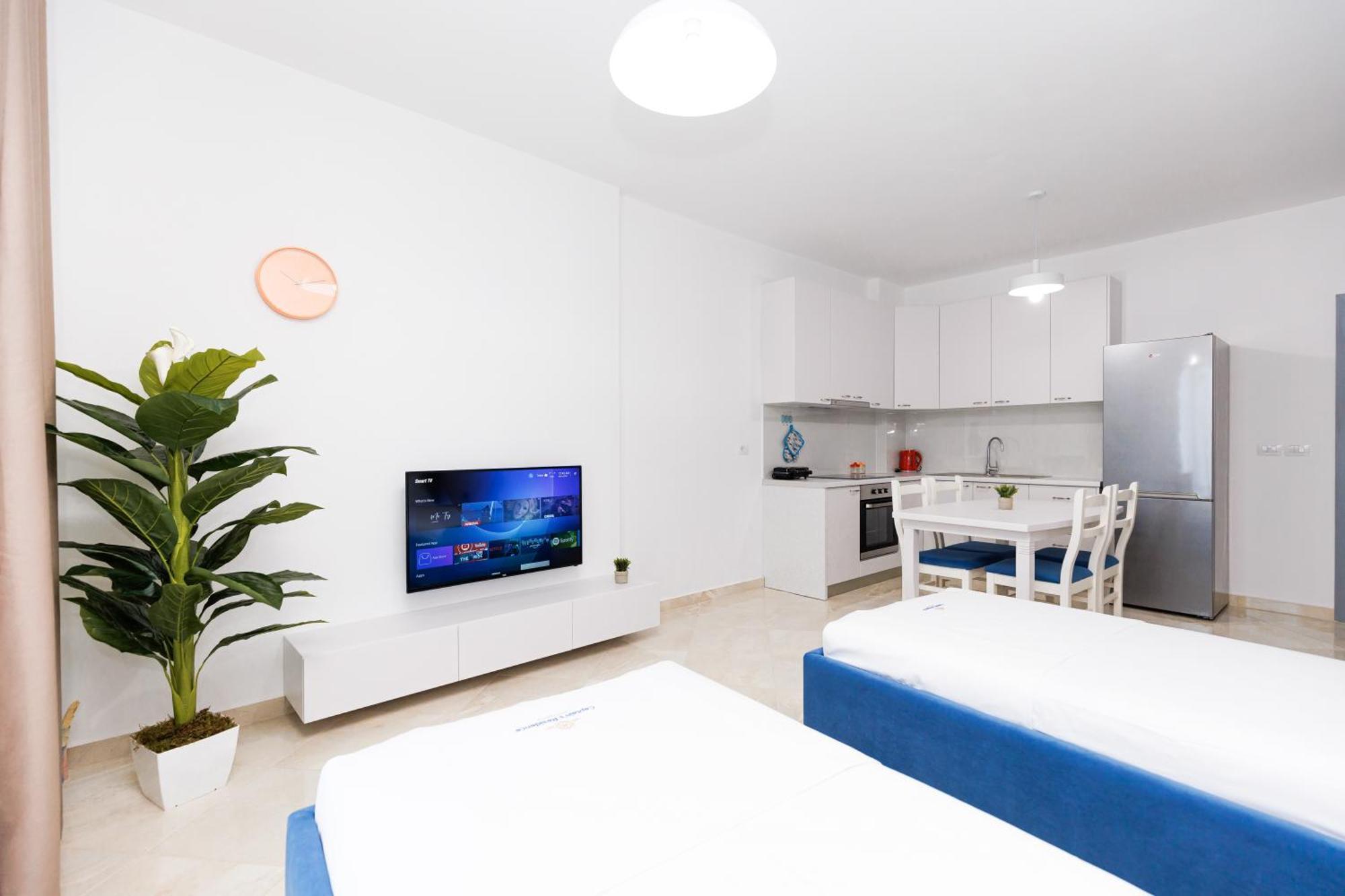 Apartment Captain's *